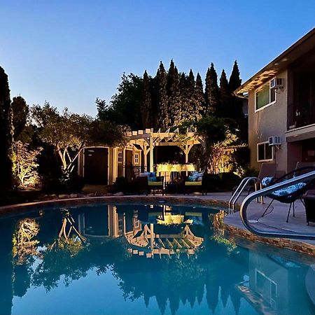 A Vista Villa Couples Retreat Κελόουνα  Εξωτερικό φωτογραφία