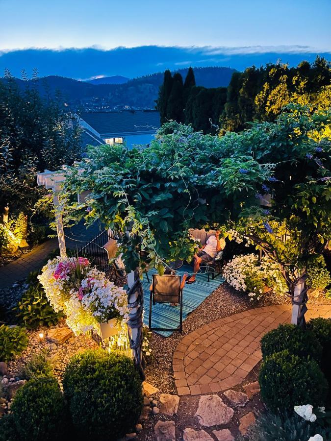 A Vista Villa Couples Retreat Κελόουνα  Εξωτερικό φωτογραφία